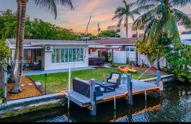 Photo of 420 SE 9th Ct