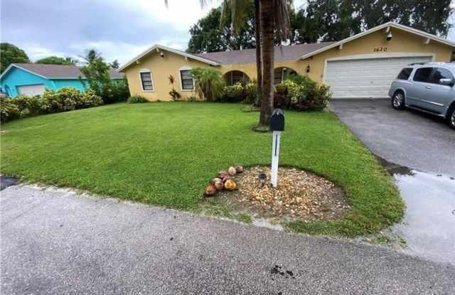 1620 Sherwood Ave - 1620 Sherwood Avenue, Mangonia Park, FL 33407