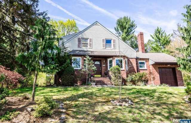 33 Wyndham Road 2nd Floor