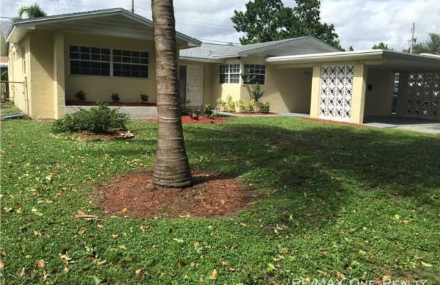 205 SW 66th Ave - 205 Southwest 66th Avenue, Pembroke Pines, FL 33023