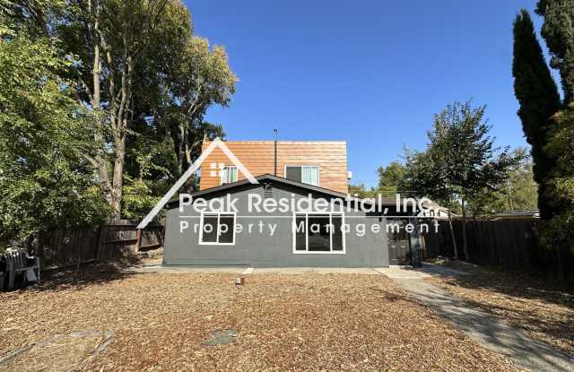 Photo of Spacious 2bd/1ba Lower Apartment with 1 Car Garage