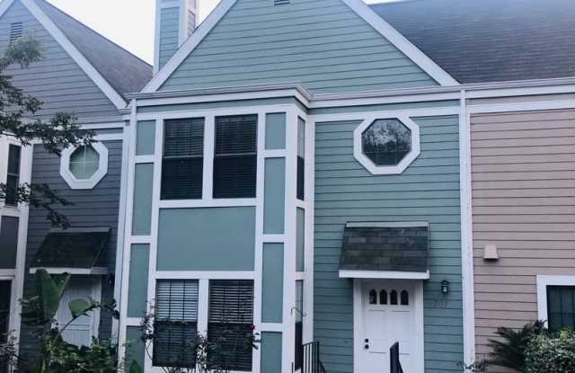 Photo of Benicia's 3 Bedrooms  2.5 Bathrooms Townhouse, Water/Sewer/Trash Paid by HOA