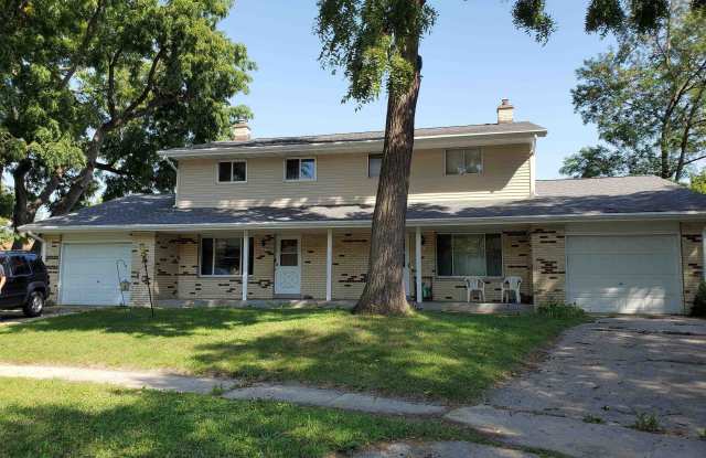 Photo of 2421 Adler Circle