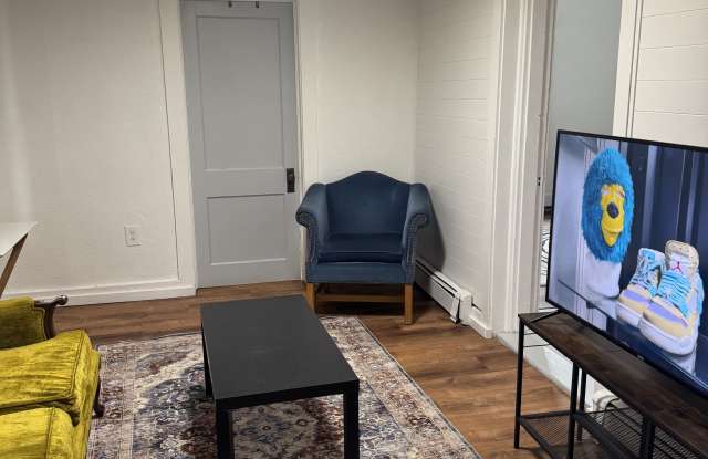 1015 Pine Avenue Unit 1