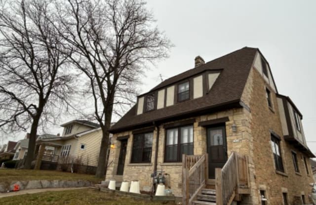 2420/2422 N 60th 2422 - 2420 North 60th Street, Milwaukee, WI 53210