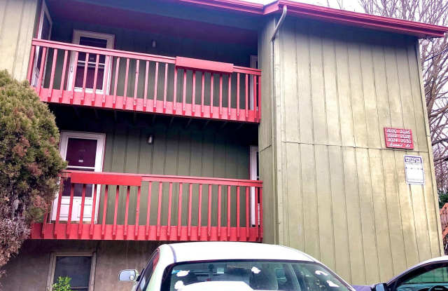 Photo of 2028 Summit St.