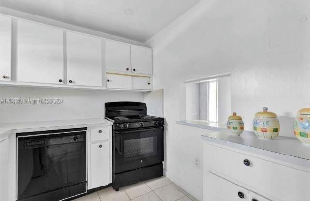 Photo of 8100 Sunrise Lakes Blvd