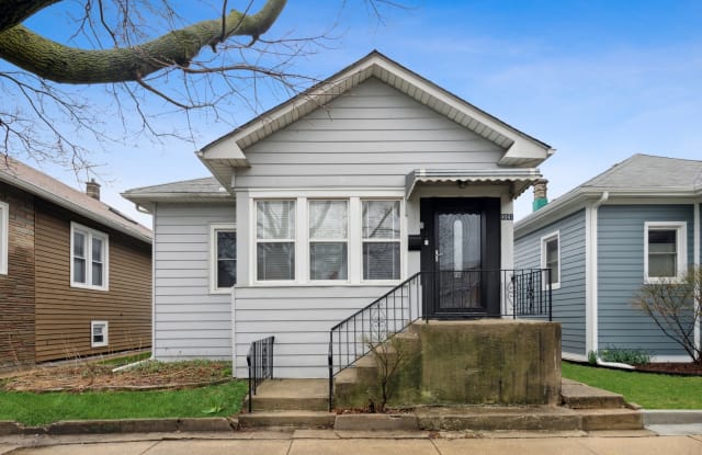 4941 W Drummond Place - 4941 West Drummond Place, Chicago, IL 60639