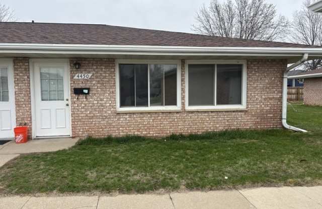 4420-4490 Vasey Avenue - 4450