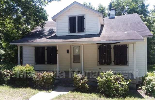 712 Highland Ave
