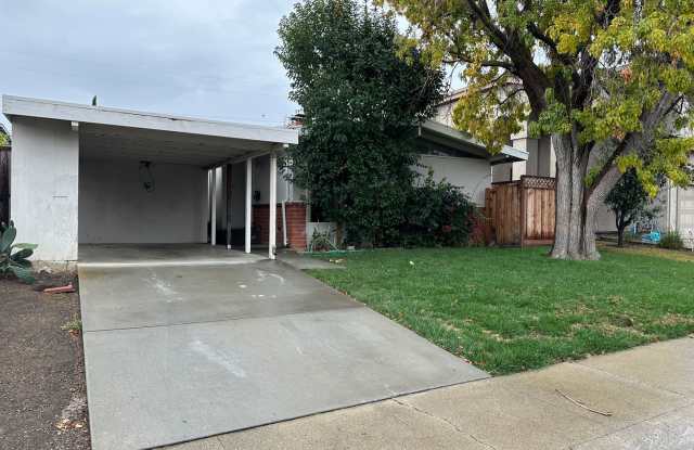 Photo of Single family house 3 bedroom 2 bath in Cupertino