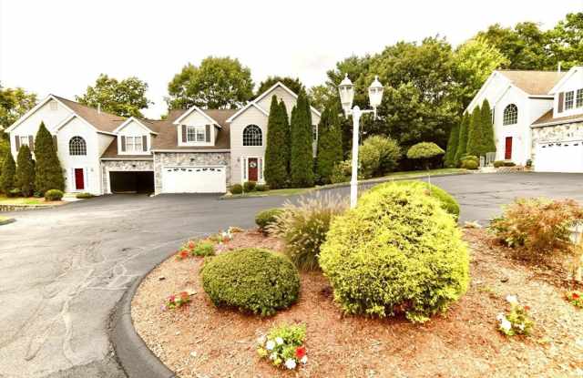 172 Edgehill Road unit: 172