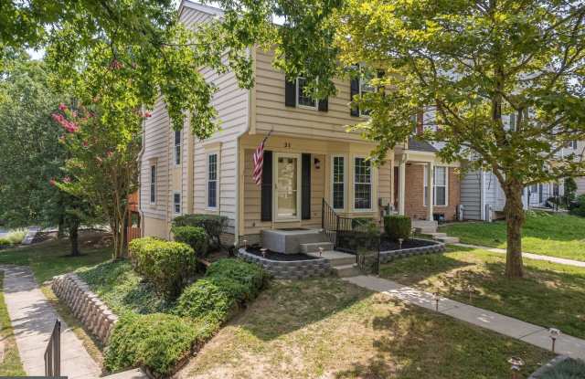 21 HIDDENCREEK COURT
