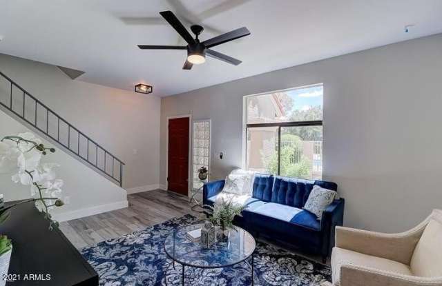 500 N ROOSEVELT Avenue unit: 57