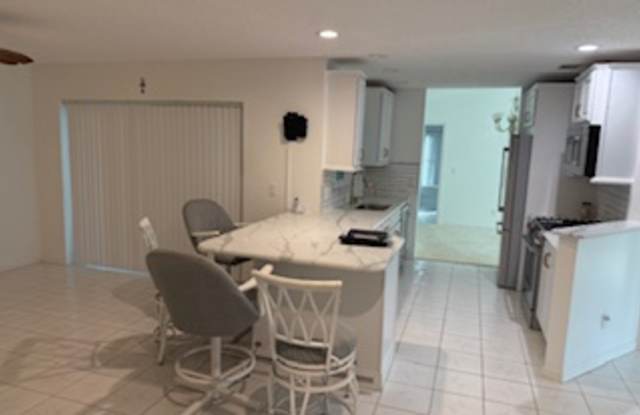 832 Newfound Harbor Drive