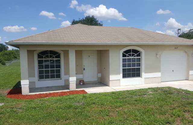 427 Piper Ave - 427 Piper Avenue, Lehigh Acres, FL 33974