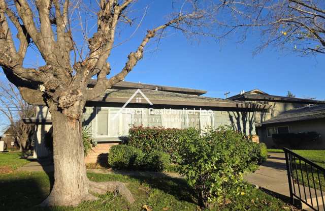 Photo of Updated 2bd/1ba Foothill Farms Condo with Carport