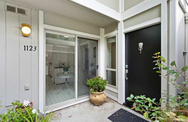 1123 San Ramon Valley Blvd