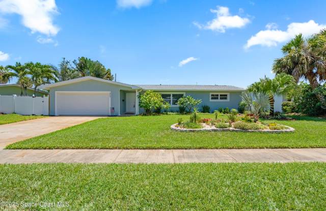 Photo of 215 S Robert Way