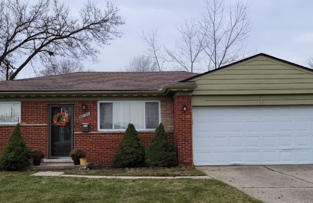 28199 Fontana Dr - 28199 Fontana Drive, Southfield, MI 48076