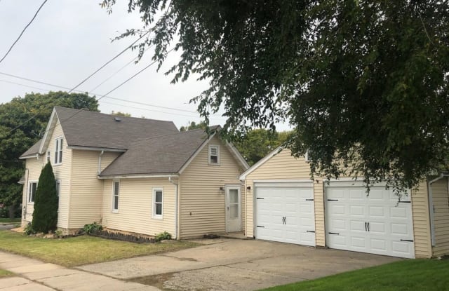 123 S Washington Ave - 123 South Washington Avenue, Waukesha, WI 53188