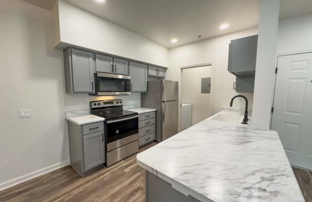 Sterling Oaks Luxury Apartments