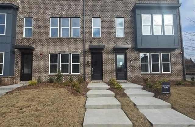 2449 Red Maple Xing SE