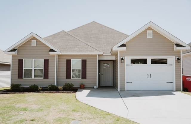 Charming 3BR House in Centerville