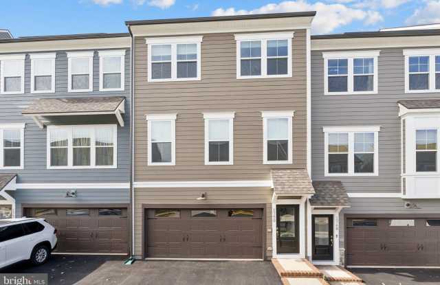 1750 BLUE SPRUCE Street