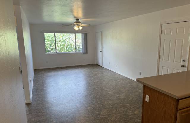 4150 North Montezuma Avenue