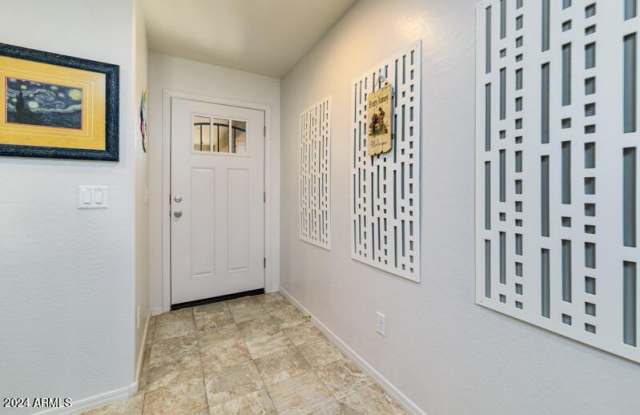 40858 W PORTIS Drive