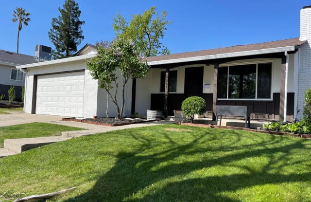 5061 Kahn St - 5061 Kahn Street, Carmichael, CA 95608