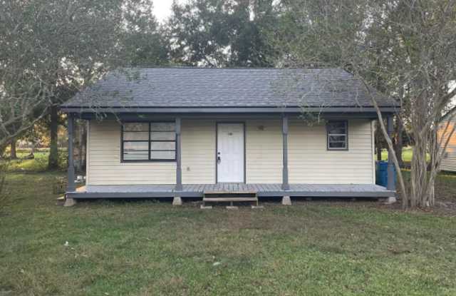 Photo of Charming 2 Bed 1 Bath Home in Broussard