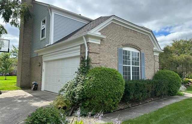 45655 LARCHMONT Drive