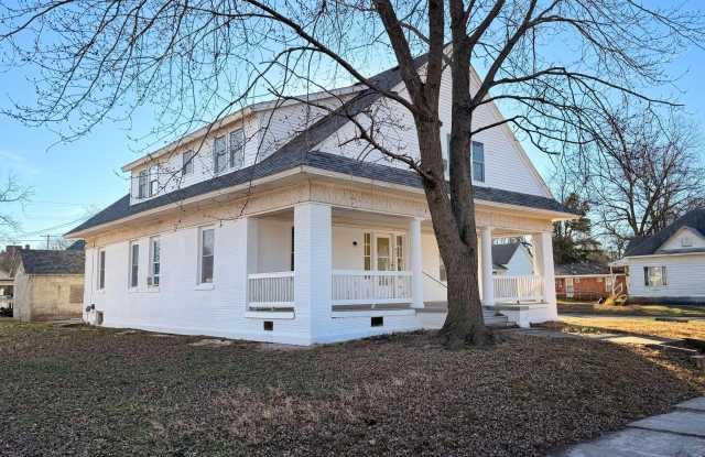 Photo of 423 S Connor Avenue