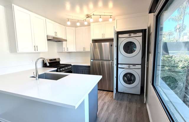 Live in one of the best locations in Los Angeles - Hollywood Hills