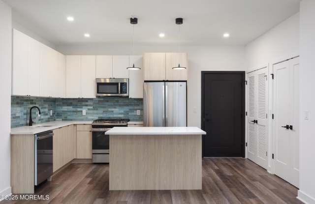 6 West End Court unit: 306