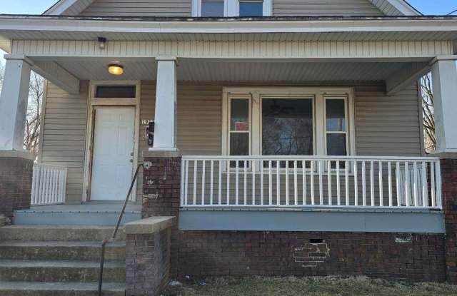 1912 West Proctor Street