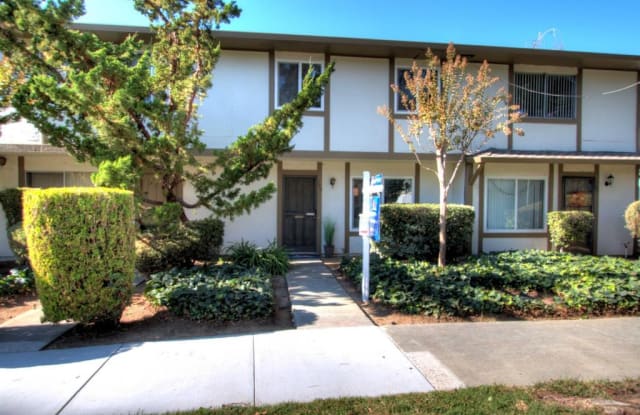 192 Oakbrook Cir - 192 Oak Brook Circle, San Jose, CA 95139