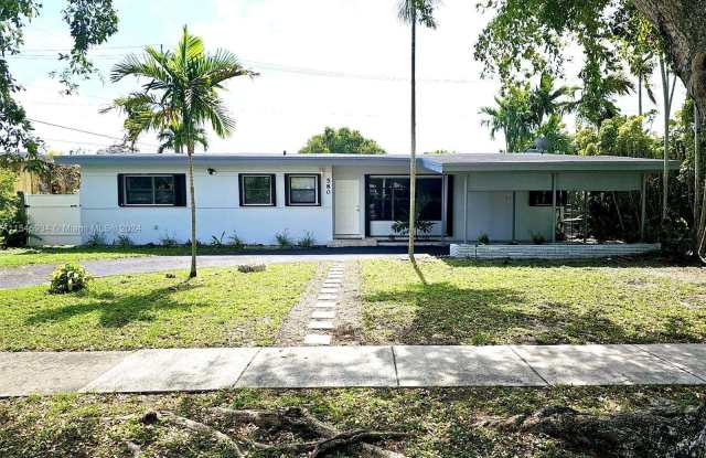 580 NE 172nd St - 580 Northeast 172nd Street, North Miami Beach, FL 33162