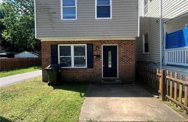 843 W 37th ST