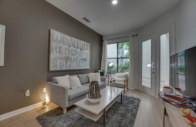 Montrose on Fitzhugh