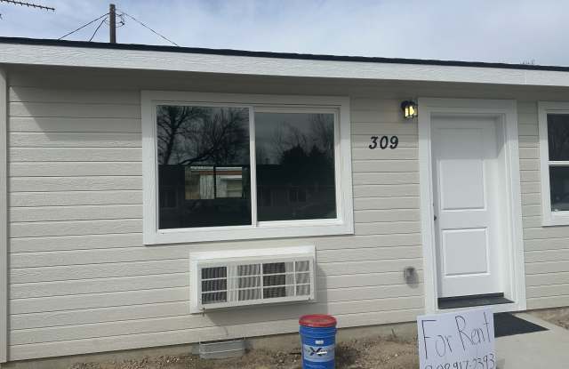 309 E. Idaho St