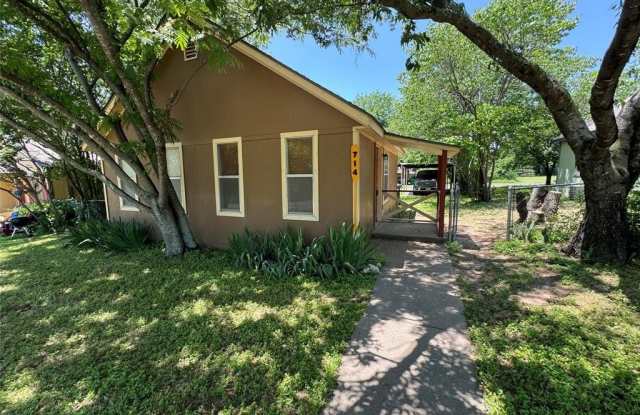 Photo of 714 N Houston Street