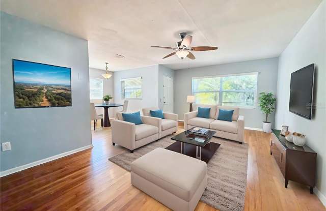 1043 N THORNTON AVENUE