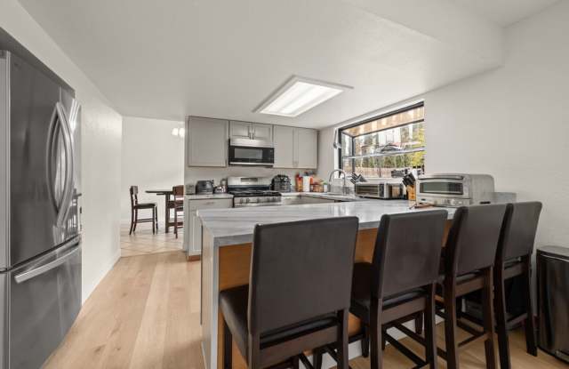 Spacious lot with no back house!