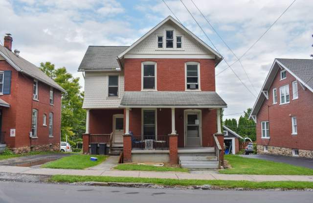 Student Housing! 3 Bedroom Home Close to LHU with Washer/Dryer photos photos