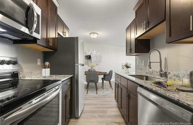 The BLVD Apartments | Newly Renovated 1 Bed/1 Bath — FREE 50" TV With Move-In!