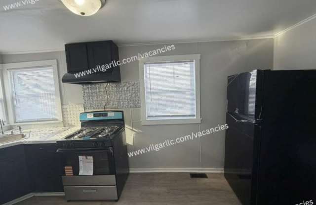 Photo of 3 Large Bedrooms • 1 Updated Bathroom house in Hammond, IN