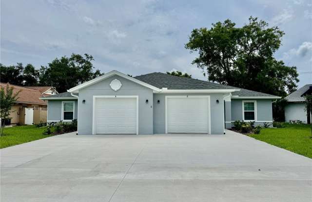 Photo of 8 CORAL REEF COURT N